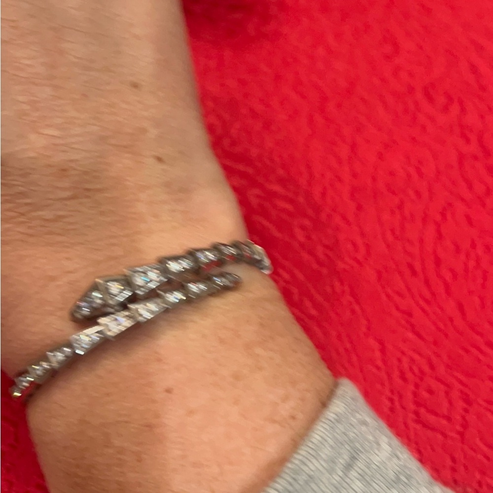 Chic Silver Serpent Bracelet with Sparkling Stones - Picture 4 of 4